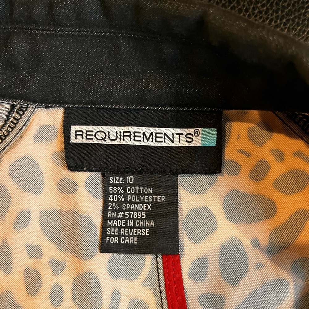 Requirements Black Leopard Print Blazer size 10 - Picture 3 of 4